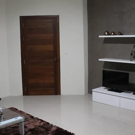 Apartment Large Modern Seaside